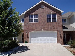 Building Photo - 1028 Burton Pl