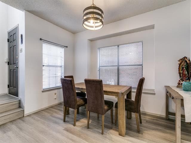 Foto del edificio - 113 Summer Pl Dr