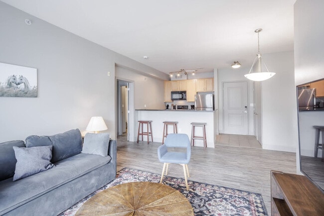 Foto del edificio - 121 E Freedom Way