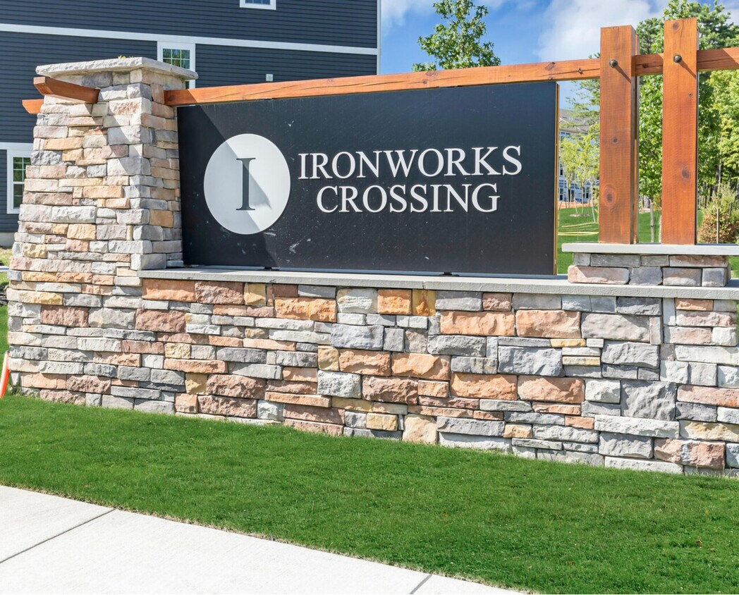Foto del edificio - IRON WORKS CROSSING