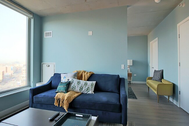 Photo - 712 N Morgan St (Chicago, IL) Apartment