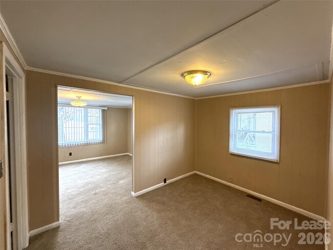 Foto del edificio - 3131 Seymour Dr