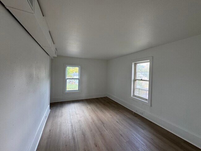 Foto del edificio - 303 Weston Ave