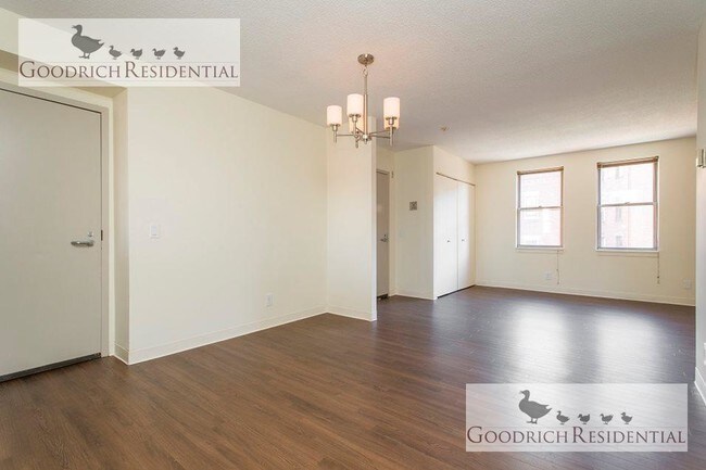 Foto del edificio - 3Bedroom at 98 Dartmouth St
