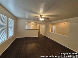 Foto del edificio - 6107 Ironmill Creek