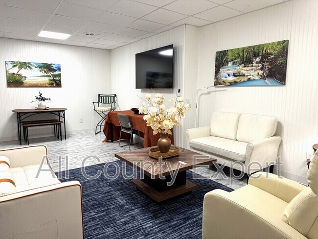 Foto del edificio - 5760 Charleston Ln