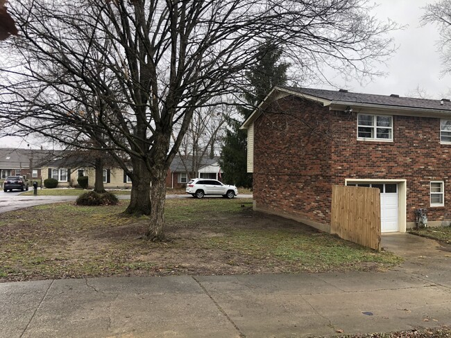 Building Photo - 8213 Chickering Way