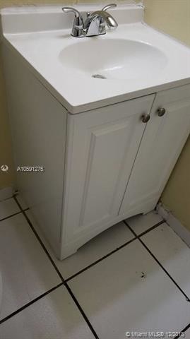 Foto del edificio - 653 NW 30th St