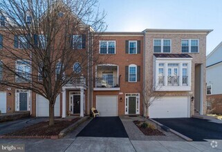 Building Photo - 6931 Rolling Creek Way