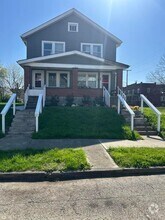 Building Photo - 736 Seymour Ave