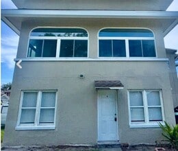 Building Photo - 2330 S Ferncreek Ave
