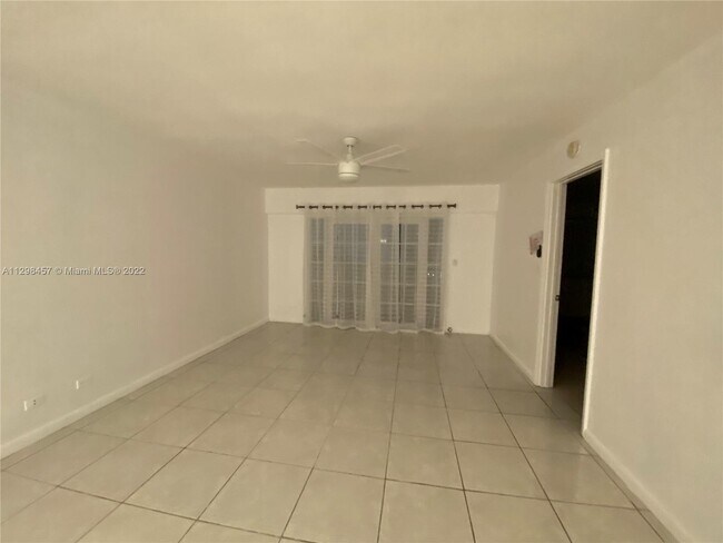 Building Photo - 300 Galen Dr