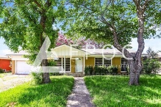 Building Photo - 118 Darden Dr