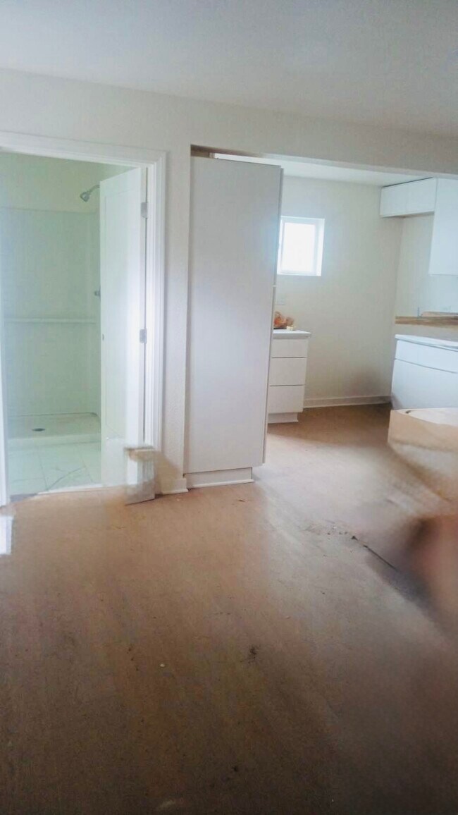 Foto del edificio - 690 W 8th St