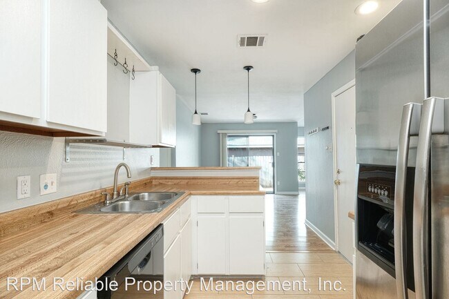 Foto del edificio - 3 br, 2 bath House - 12325 Emery Oaks Rd