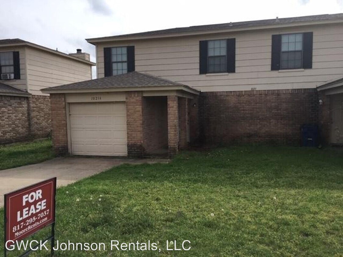 Primary Photo - 3 br, 1.5 bath Apartment - 1017A Summercrest