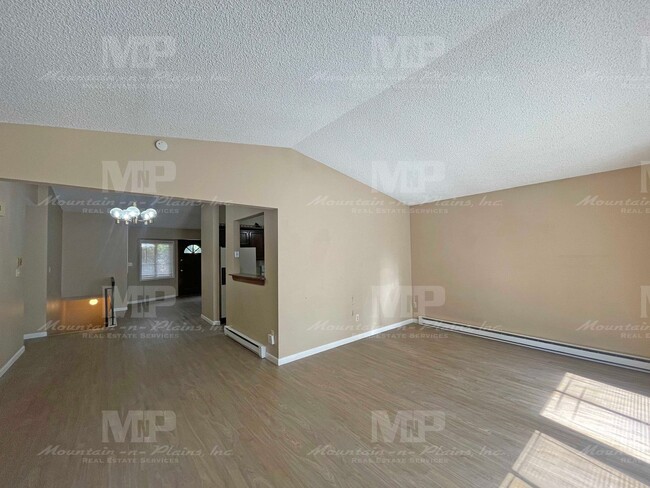 Building Photo - 1209 Montgomery St