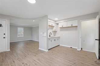 Building Photo - 14214 Reddington Ave