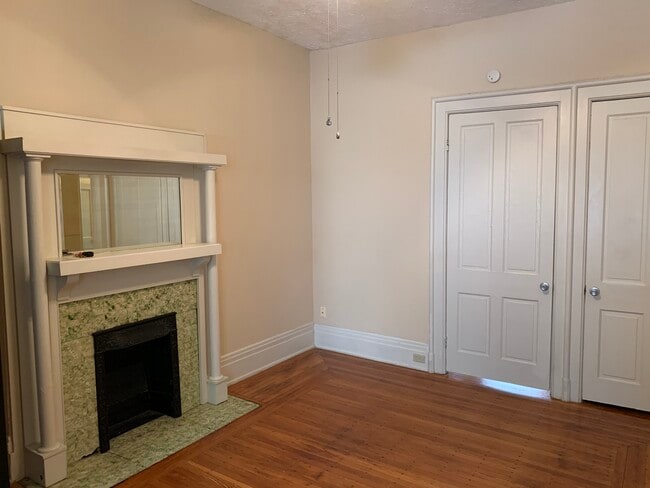 Living Room - 2362 Auburn Ave