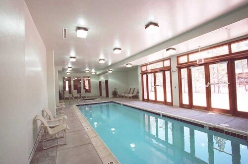 Indoor Heated Pool &amp; Hot Tub - 22787 US Highway 6