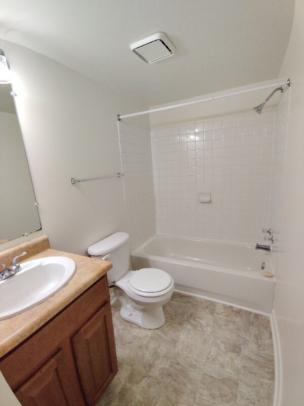 Foto del edificio - 600 Reusens Rd