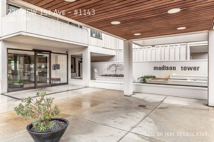 Primary Photo - 2309 SW 1st Ave