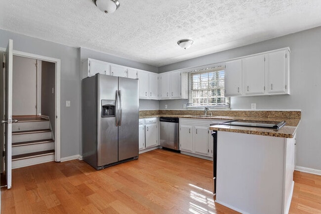 Building Photo - 1293 Colony Dr