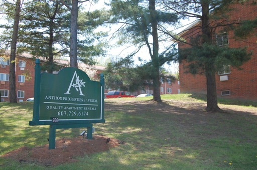 Primary Photo - 200 Rano Blvd