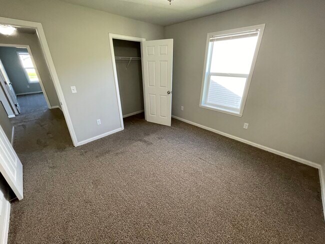 Foto del edificio - 2260 James Kelly Ln