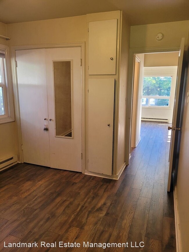 Building Photo - 2 br, 1 bath House - 816 E Maple Street