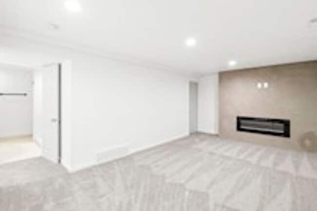 Building Photo - 1630 Ridgemark Dr