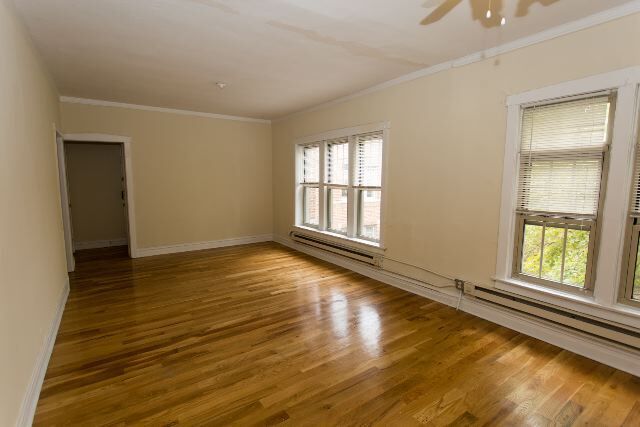 Foto del edificio - 629 W Barry Ave