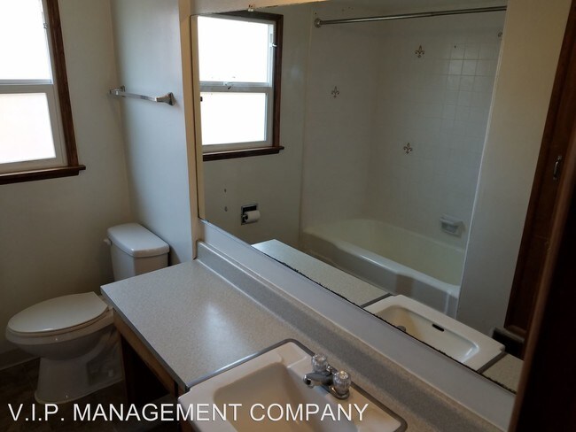 Foto del edificio - 3761-3761 Birch St