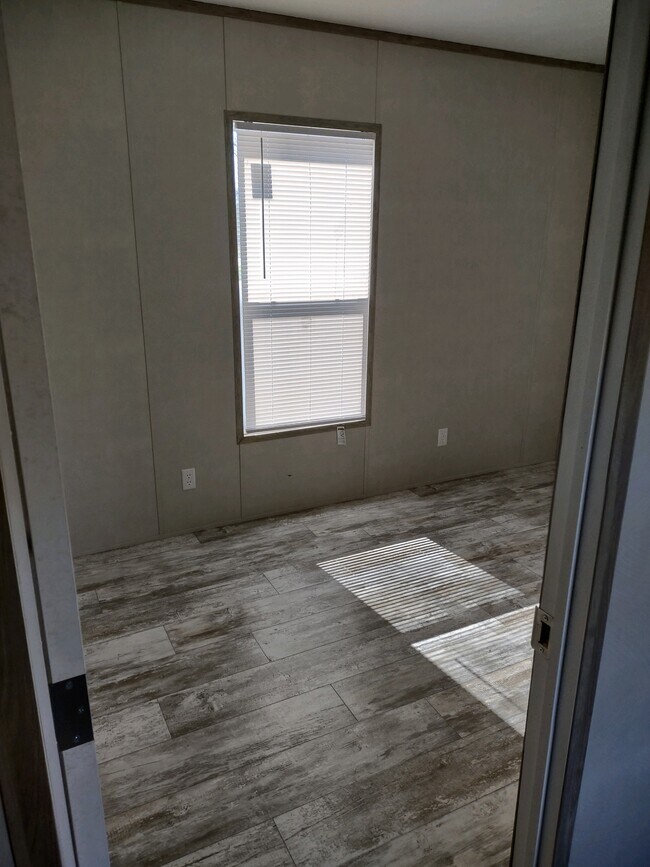 Building Photo - 6875 Catchall Rd