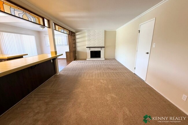 Foto del edificio - Large Updated 5 Bedroom Home in San Mateo ...