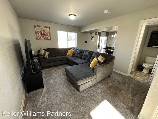 Foto del edificio - 3 br, 3 bath House - 10587 Traders Parkway