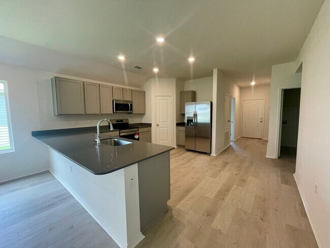 Foto del edificio - New Home For Rent!