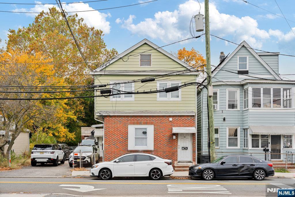 Primary Photo - 16 John St