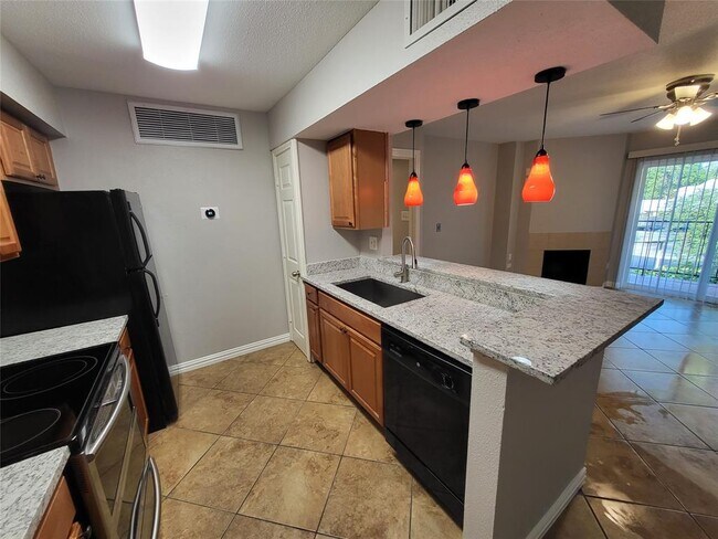 Building Photo - 12955 Woodforest Blvd