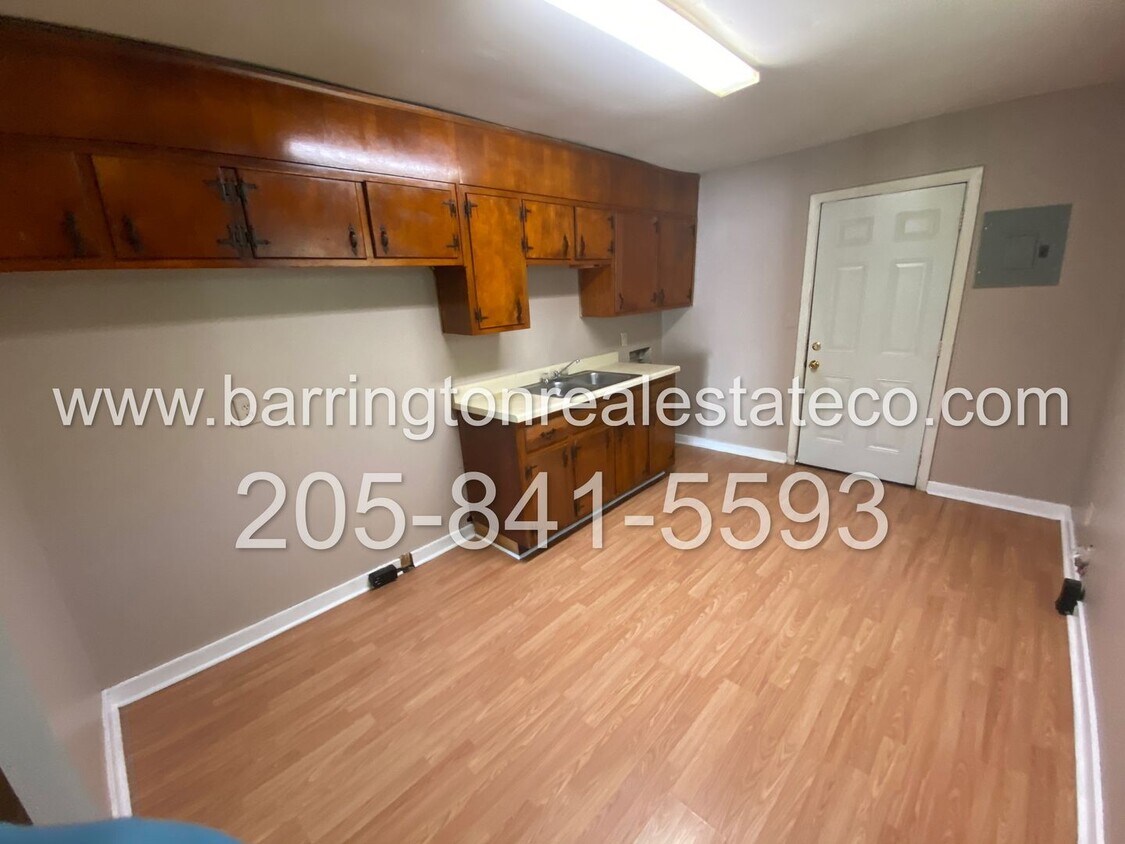 Building Photo - 3017 Avenue C