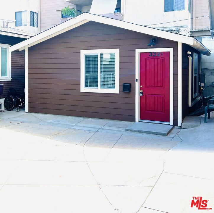 Primary Photo - 332 W California Ave