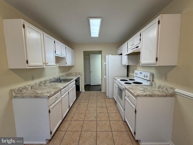 Foto del edificio - 4100 Hunters Hill Cir