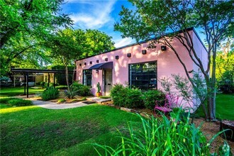 Building Photo - 5404 N Military Ave