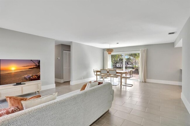 Foto del edificio - 400 SE 5th Ct