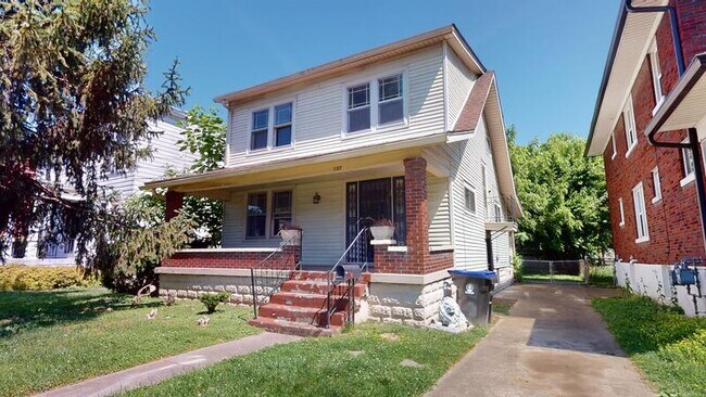 Building Photo - 137 W Collins Ct