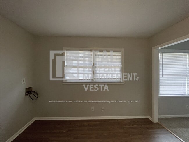 Building Photo - 4382 Summerhill Dr