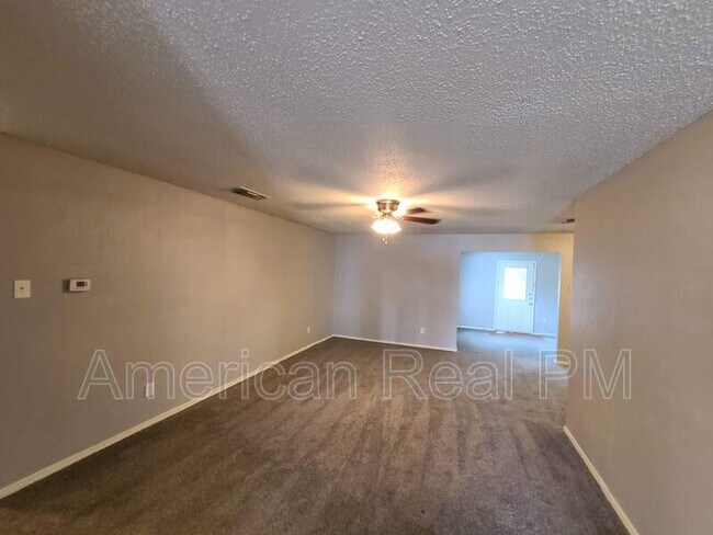 Foto del edificio - 7226 Harold Walker Dr