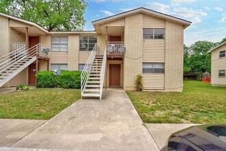 Building Photo - 714 Martindale Rd