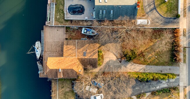 Building Photo - 401 Guy Lombardo Ave