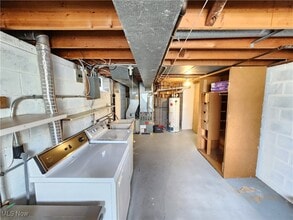 Building Photo - 5650 Cascade Ct